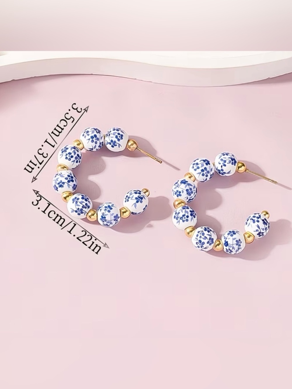 NEW! Blue & White Floral Bead Hoop Earrings with Gold Accents 💙 🌸 A6-189 - Picture 3 of 4